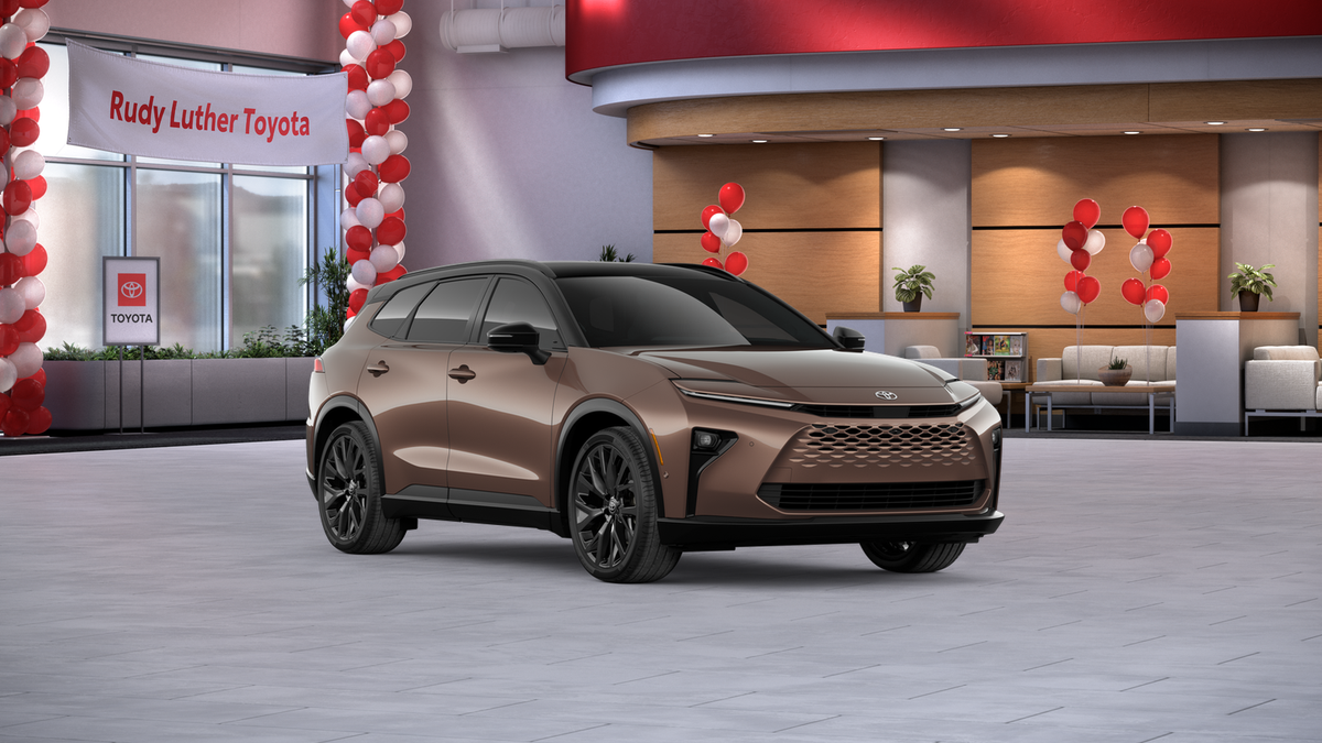 New 2026 Bronze Age with Black roof <sup>1</sup> Toyota  Limited image 17