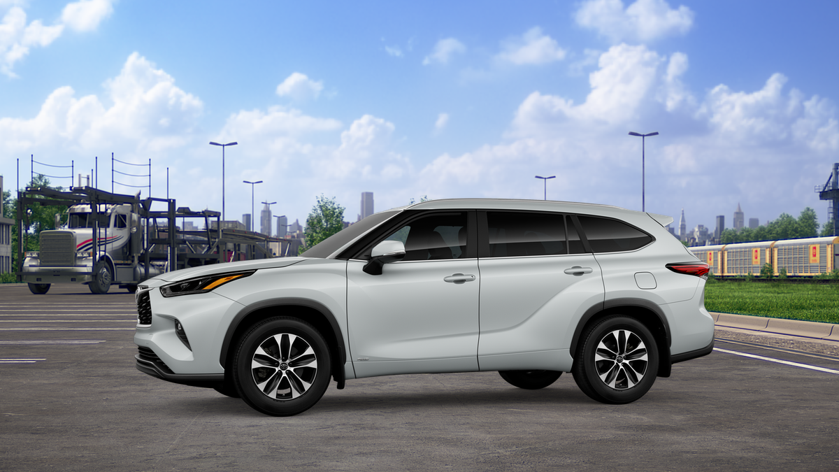 New 2026 Wind Chill Pearl <sup>1</sup> Toyota  XLE image 5