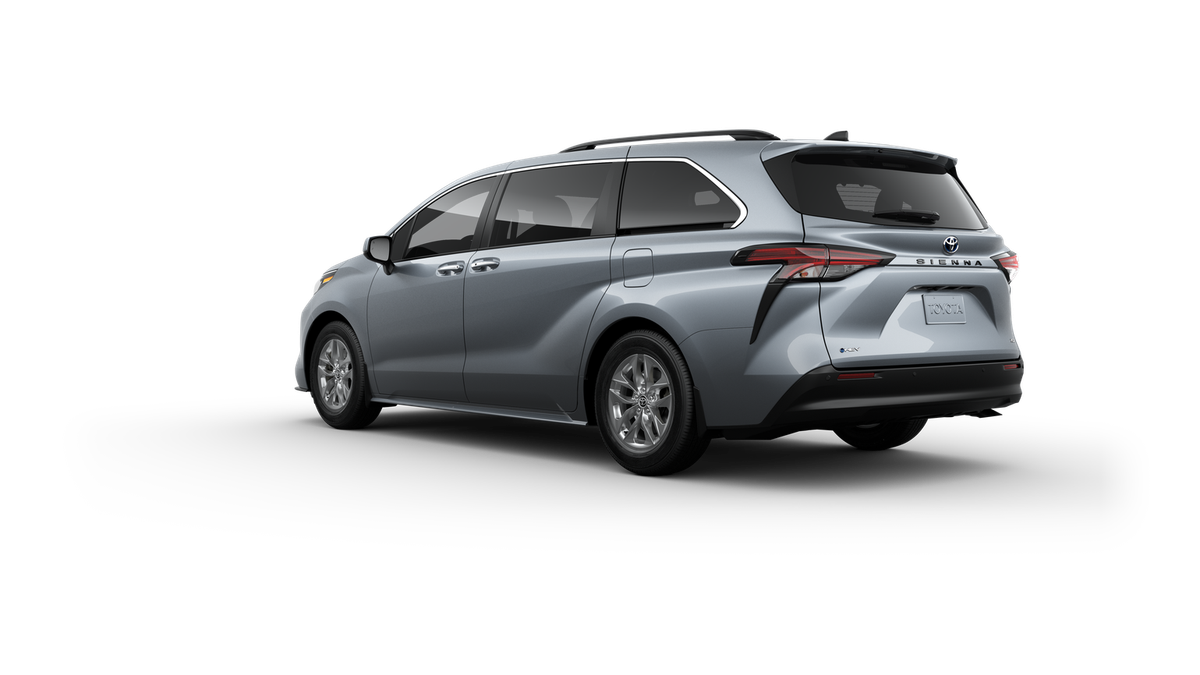 2025 Toyota Sienna XLE photo 22
