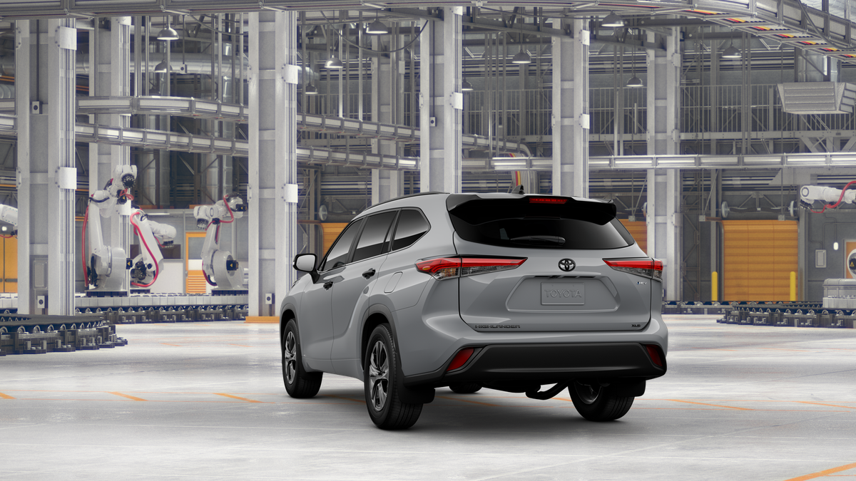 2025 Toyota Highlander Hybrid XLE photo 3
