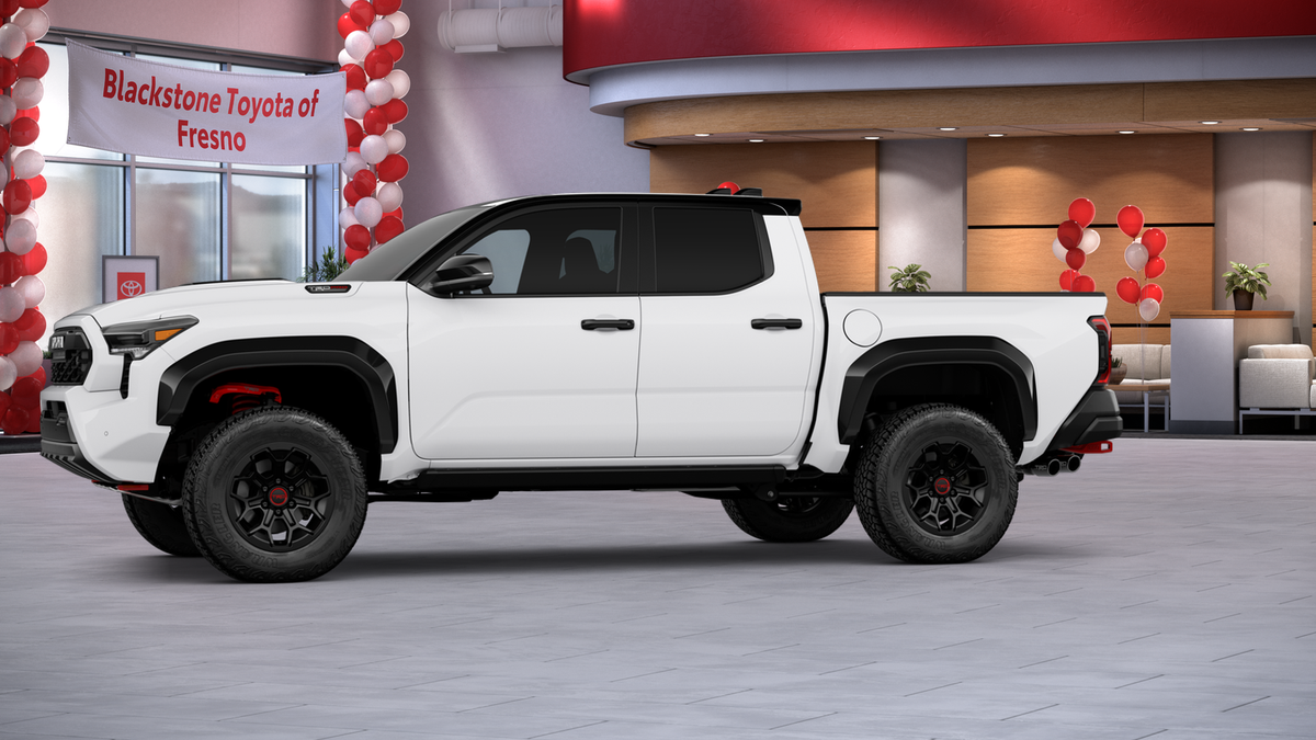 2025 Toyota Tacoma TRD Pro - Photo 6