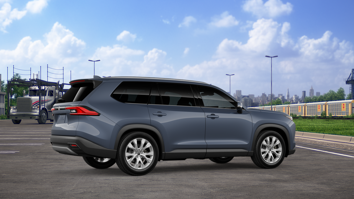2026 Toyota Highlander Hybrid Limited photo 13