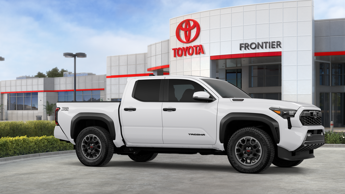 Tacoma TRD Off-Road i-FORCE MAX 2.4L 4-Cyl. Turbo Hybrid Powertrain 4-Wheel Drive 5-ft. bed Double Cab [13]