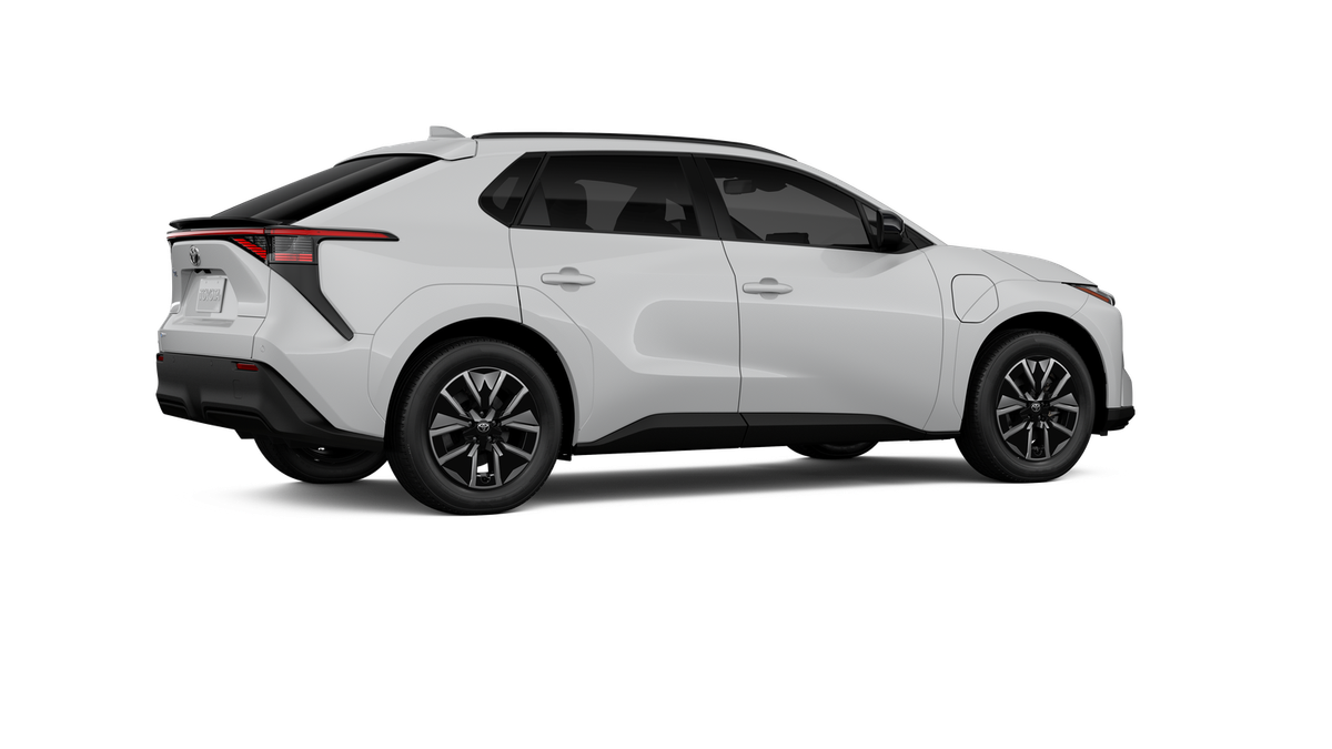 New 2026 Wind Chill Pearl <sup>1</sup> Toyota  XLE image 13