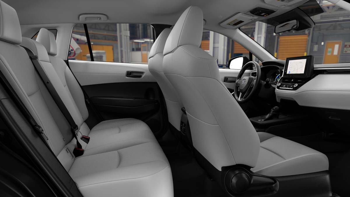 2026 Toyota Corolla Cross LE photo 18