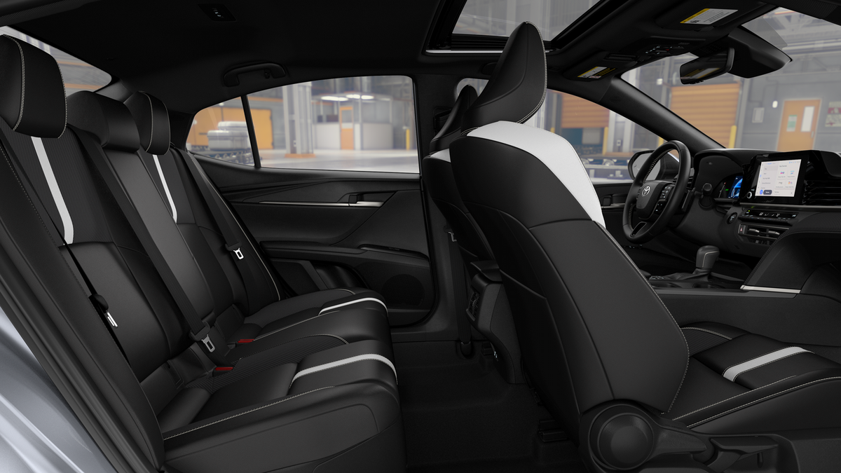 2026 Toyota Camry SE photo 18