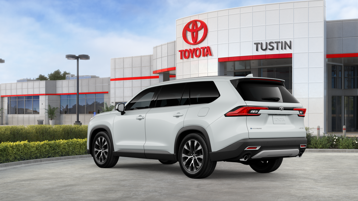New 2026 Wind Chill Pearl <sup>1</sup> Toyota  MAX Limited image 8