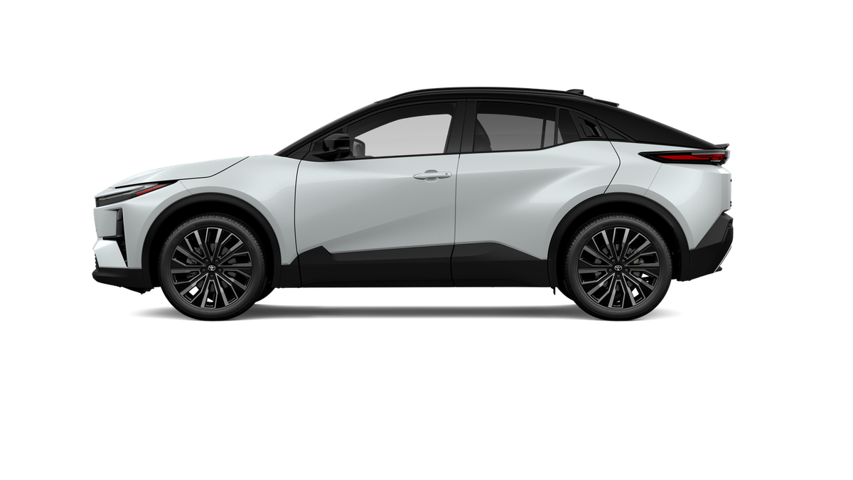 New 2026 Wind Chill Pearl with Midnight Black Metallic roof <sup>1</sup> Toyota  XSE image 6