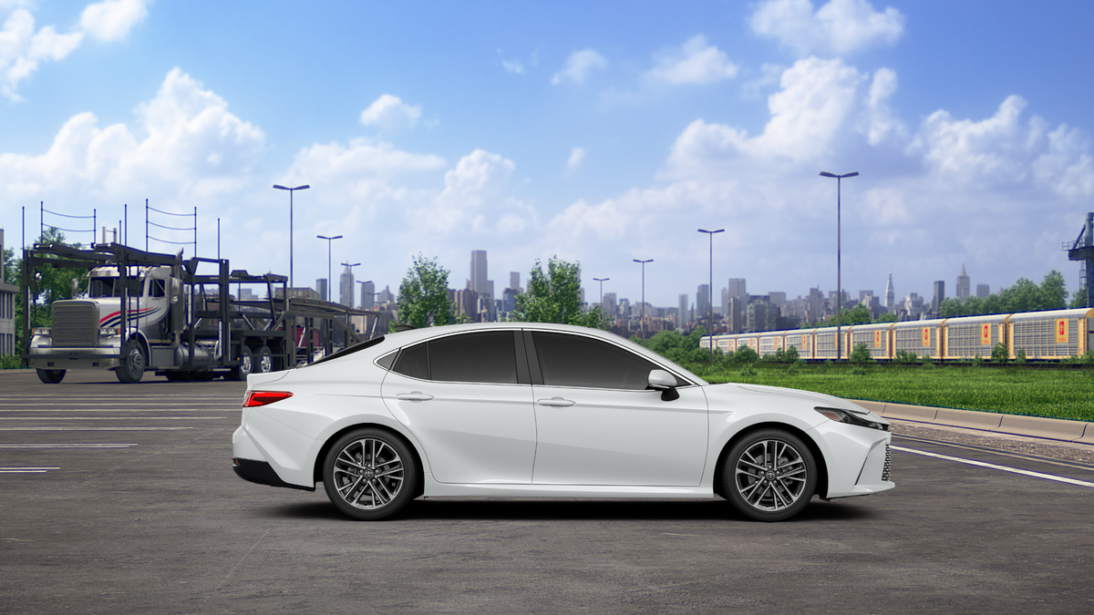 New 2027 Wind Chill Pearl <sup>1</sup> Toyota  XLE image 14