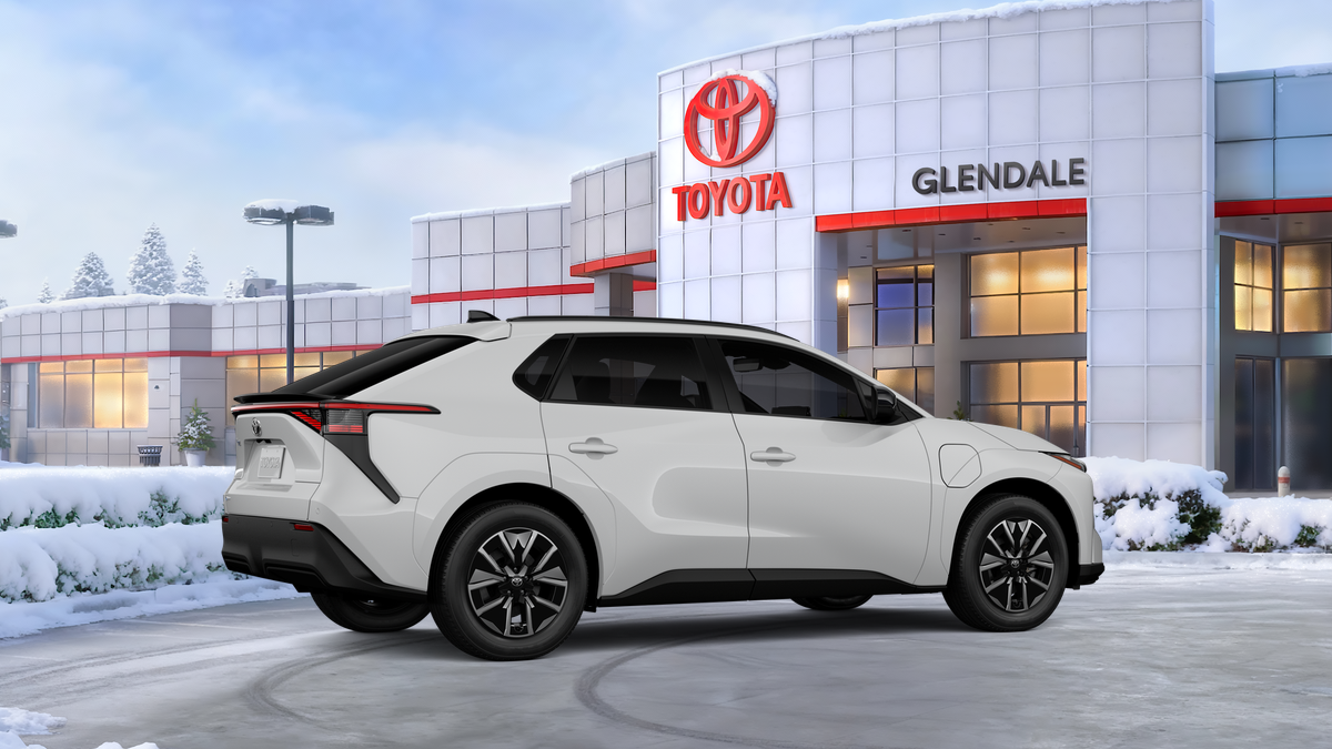 New 2027 Wind Chill Pearl <sup>1</sup> Toyota  XLE image 13