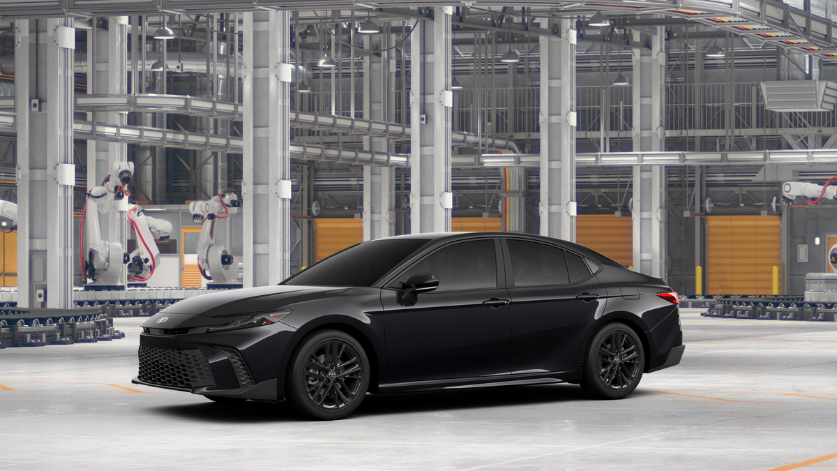 2026 Toyota Camry SE photo 3