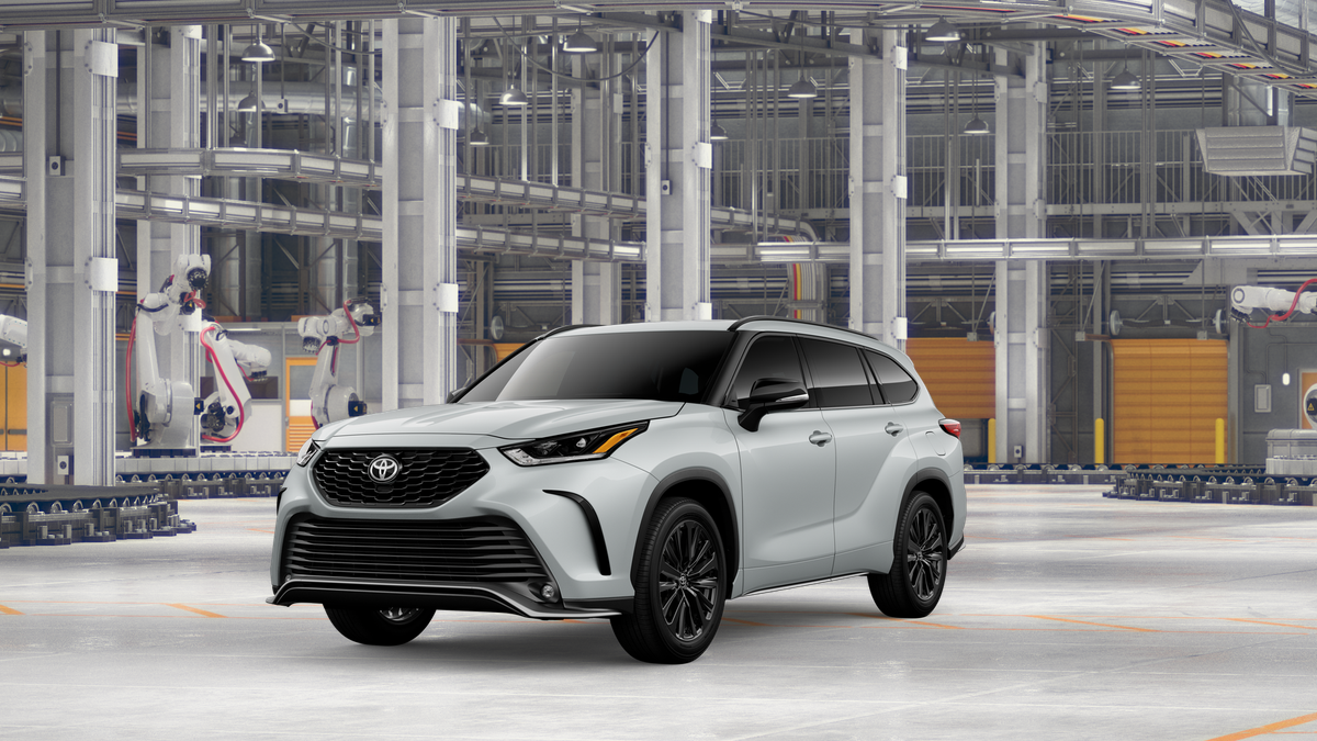 White (Wind Chill Pearl) 2026 Toyota Highlander SUV / Crossover All-Wheel Drive Automatic
