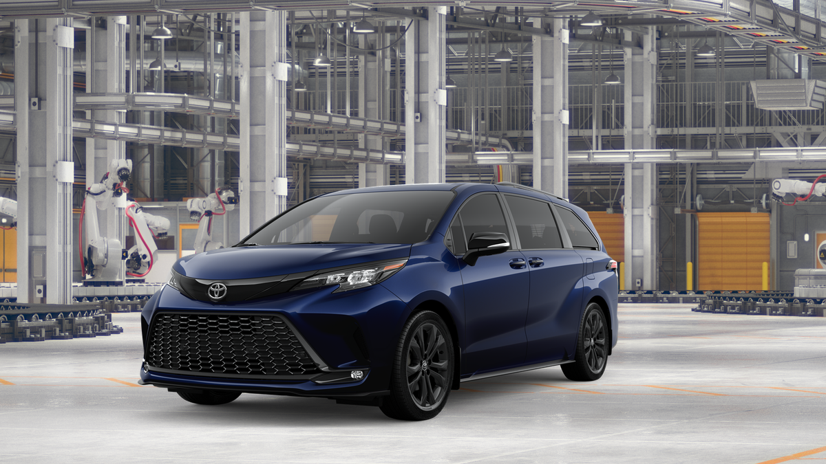 2026 Toyota Sienna XSE 7-Passenger Hybrid FWD's photo