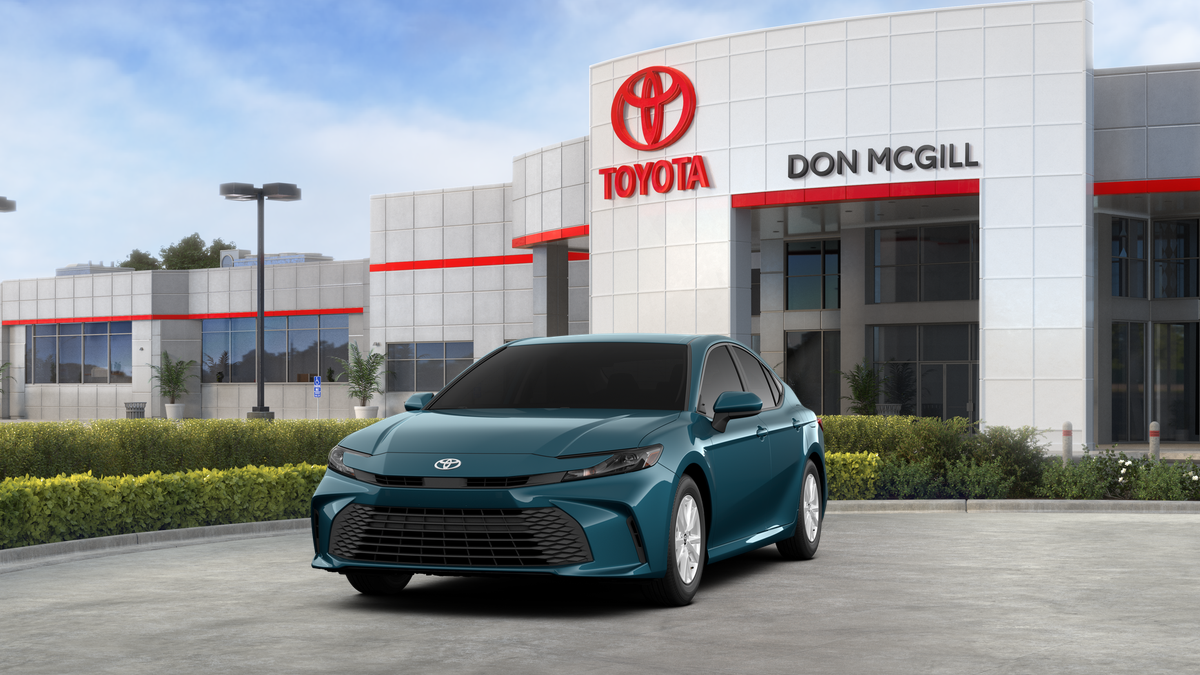 2026 Toyota Camry LE photo 3