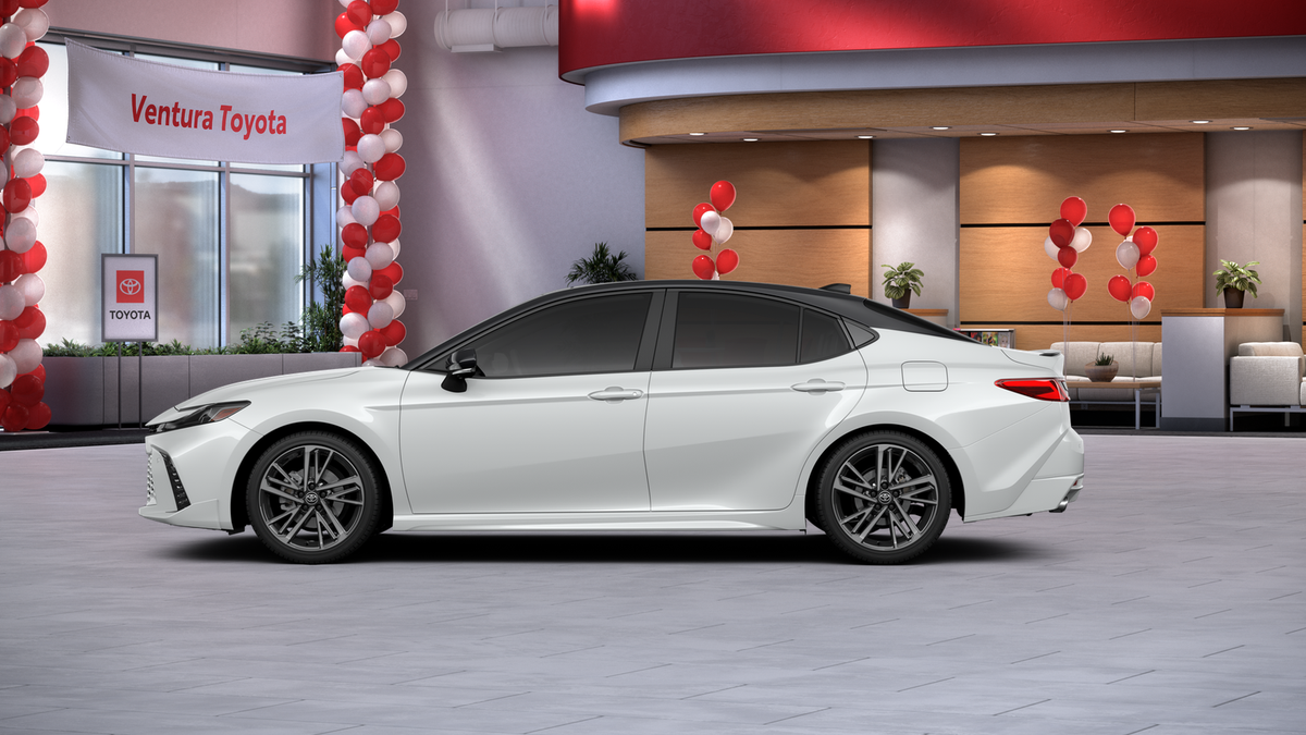 New 2026 Wind Chill Pearl with Midnight Black Metallic roof <sup>1</sup> Toyota  XSE image 6