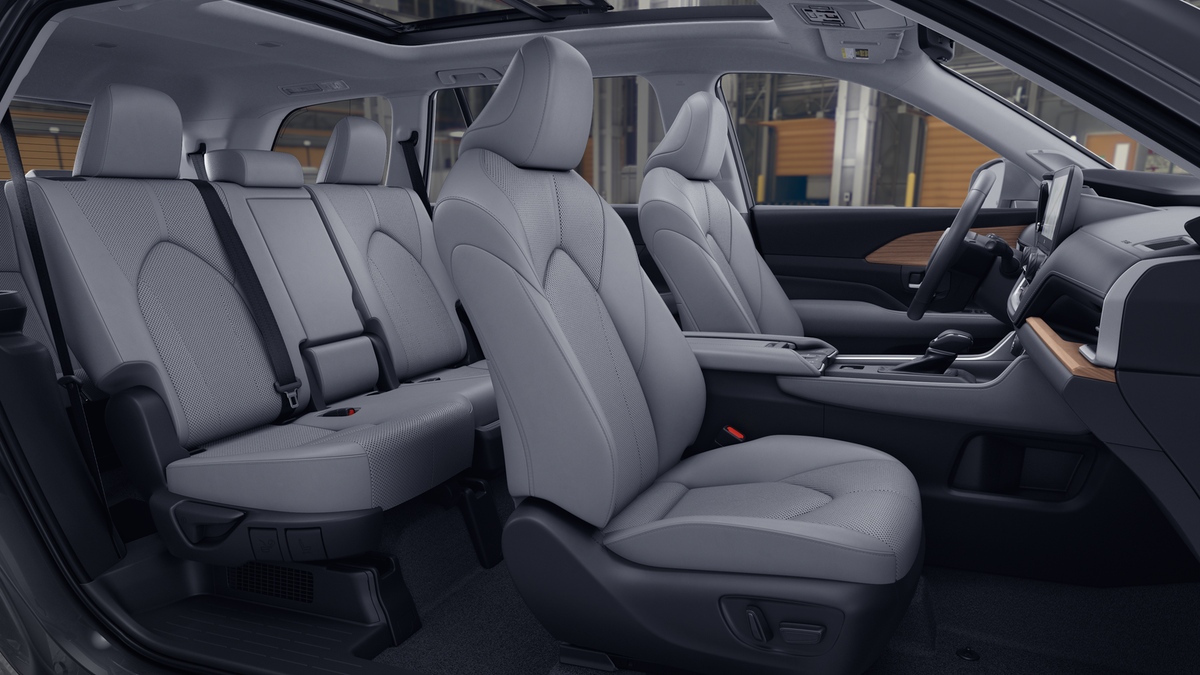 New 2026 Toyota Grand Highlander Hybrid SUV