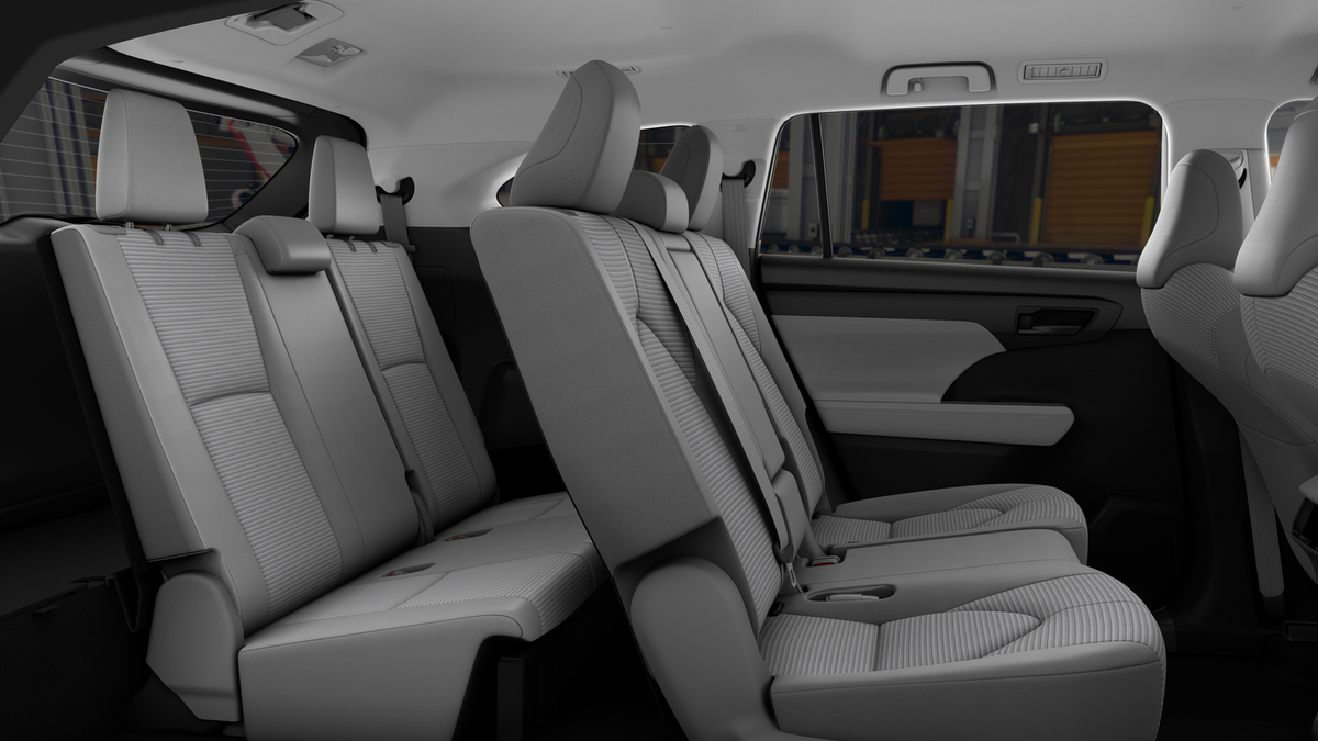 2025 Toyota Highlander XLE Limited photo 15