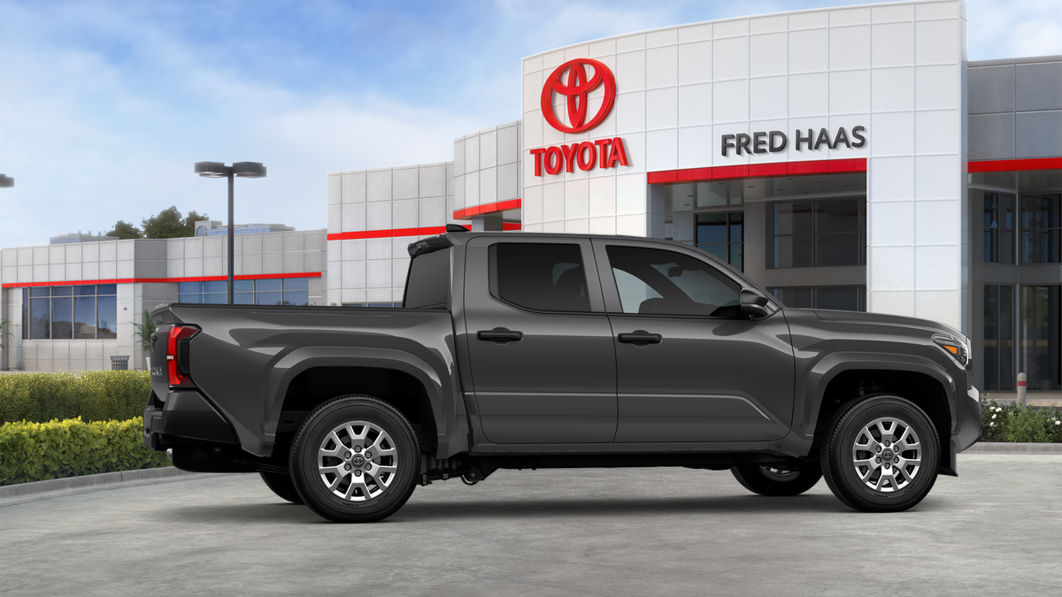 2025 Toyota Tacoma SR Double Cab photo 13
