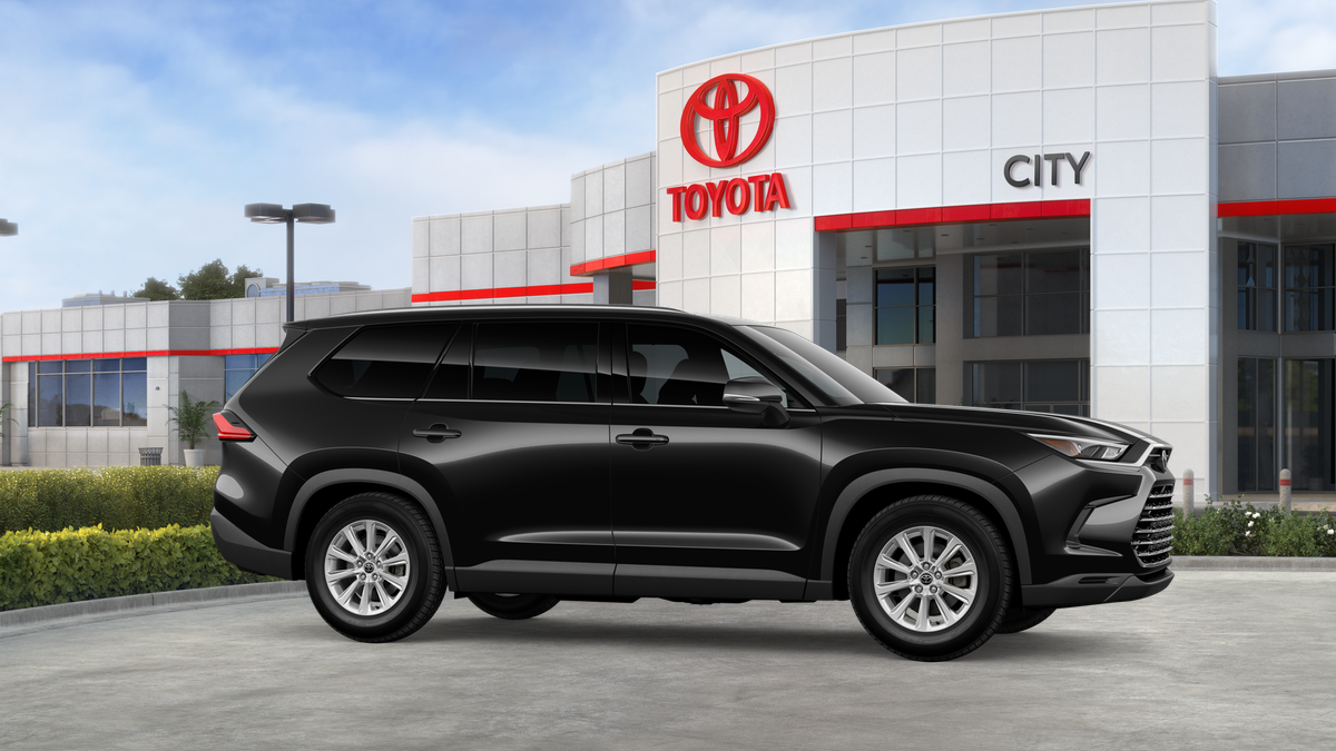 New 2026 Midnight Black Metallic Toyota  XLE image 15