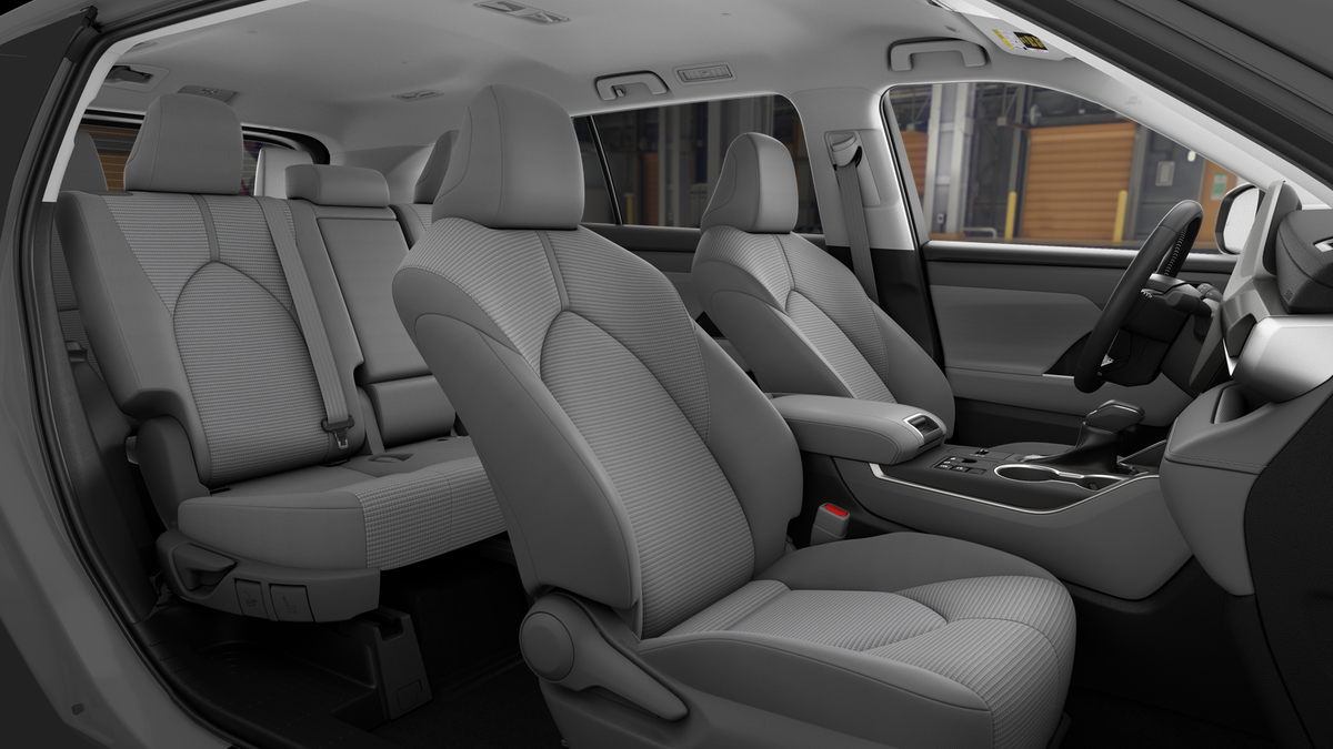 2025 Toyota Highlander XLE Limited photo 14