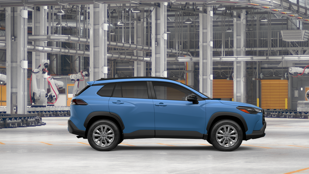 2026 Toyota Corolla Cross LE photo 9