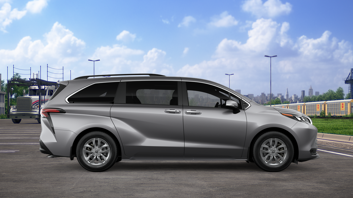 New 2026 Heavy Metal <sup>1</sup> Toyota  XLE image 14