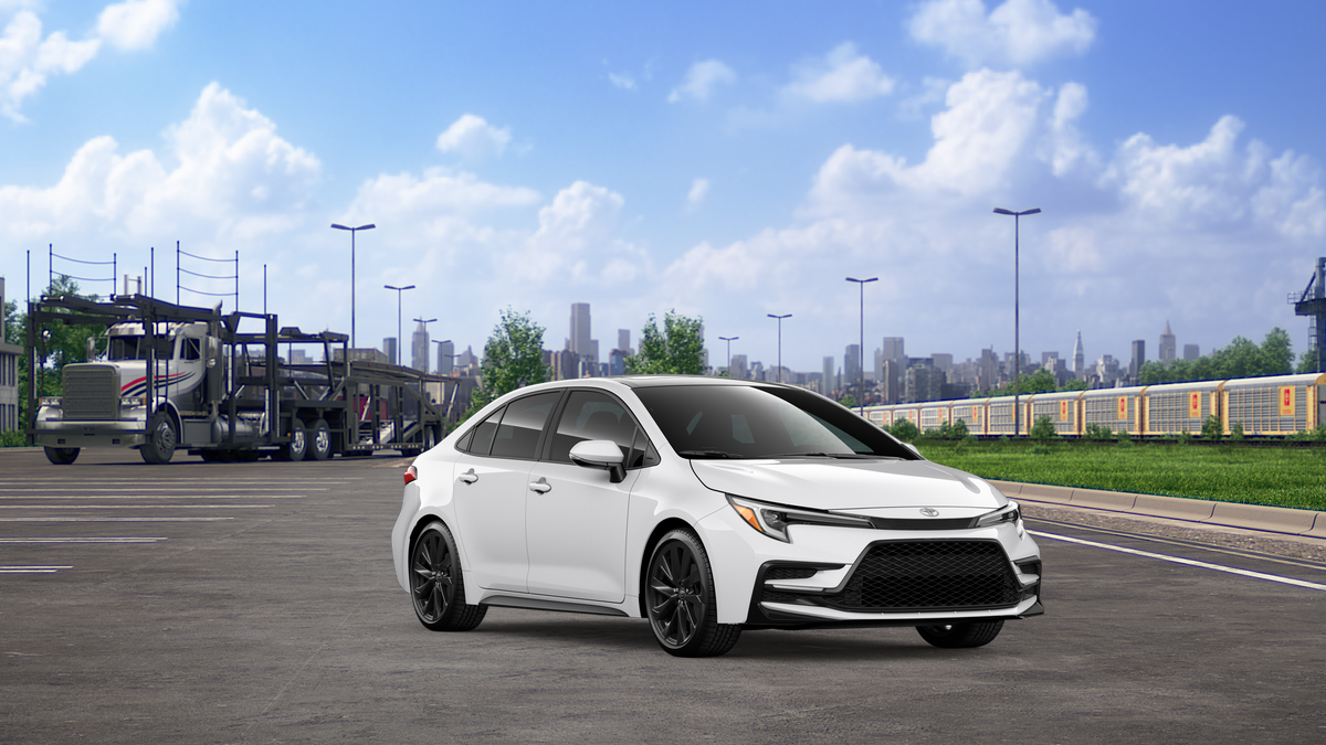 New 2026 Ice Cap with Midnight Black Metallic roof <sup>1</sup> Toyota  SE image 17