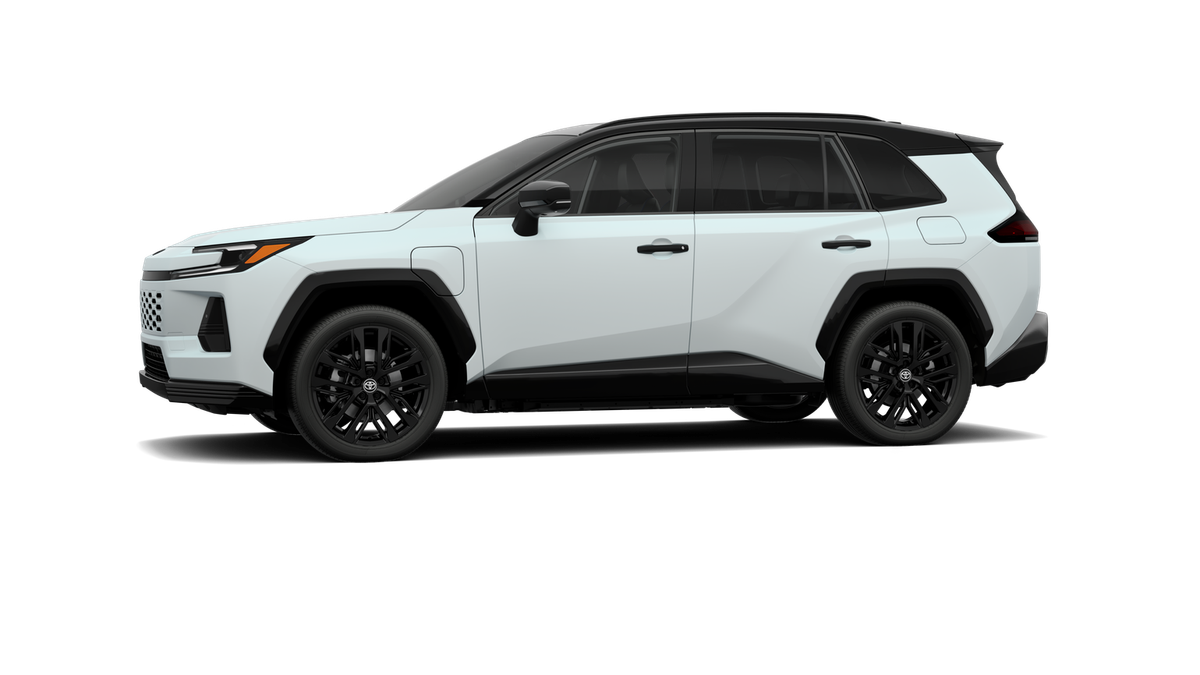 New 2026 Wind Chill Pearl with Midnight Black Metallic roof <sup>1</sup> Toyota  XSE image 5