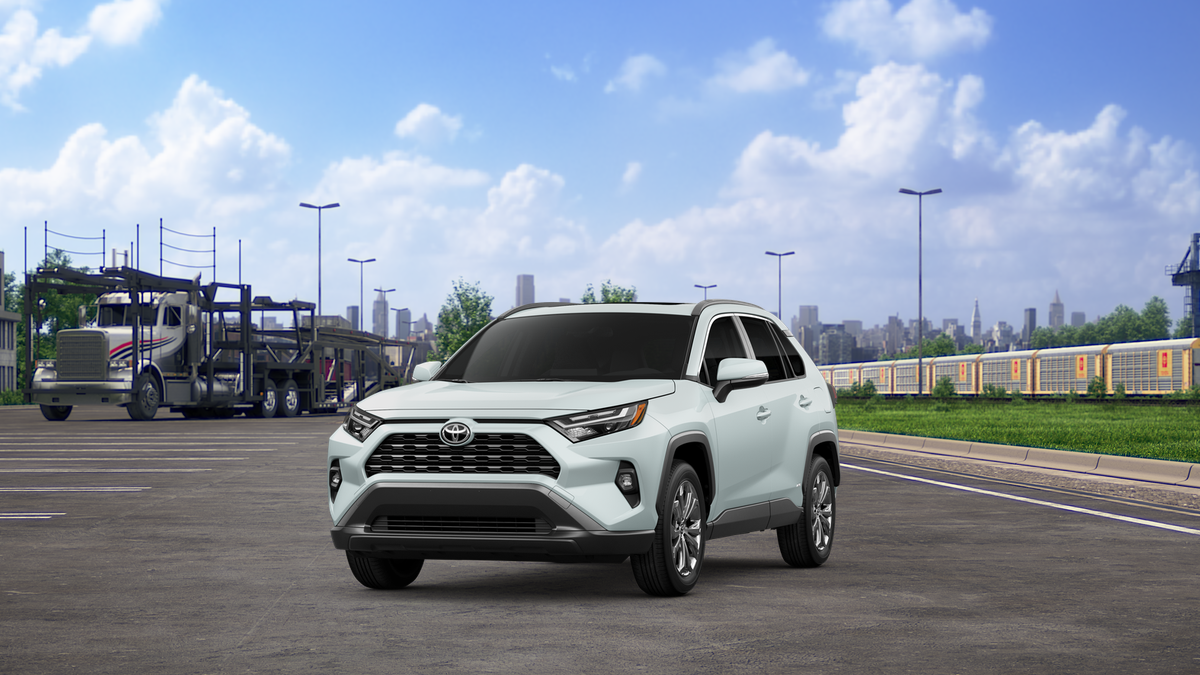 2025 Toyota RAV4 XLE Premium's photo