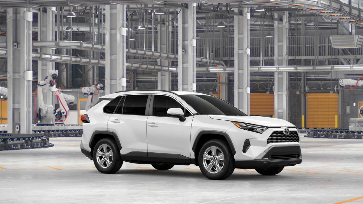2025 Toyota RAV4 XLE photo 3