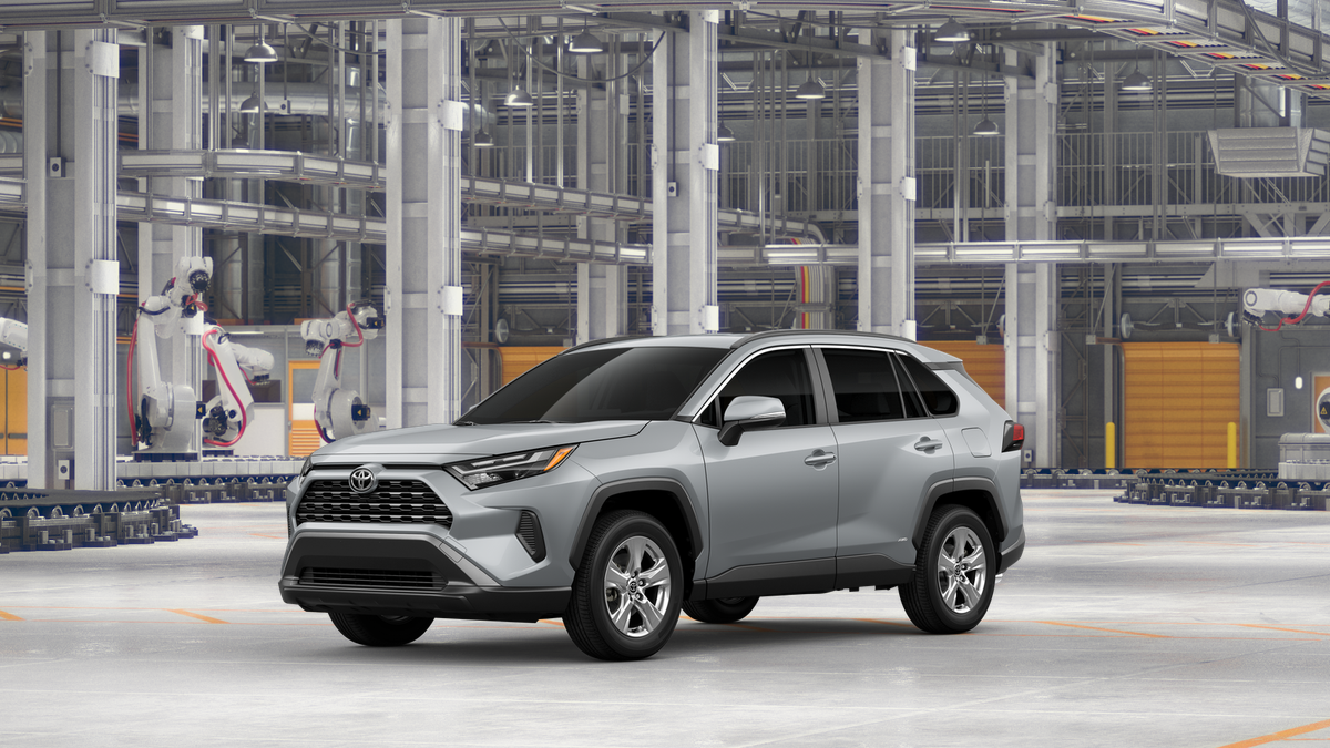 2025 Toyota RAV4 Hybrid XLE photo 3