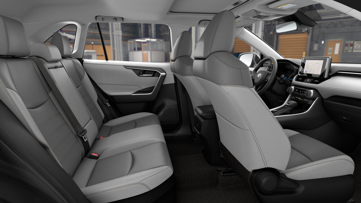 2025 Toyota RAV4 Hybrid XLE Premium photo 16