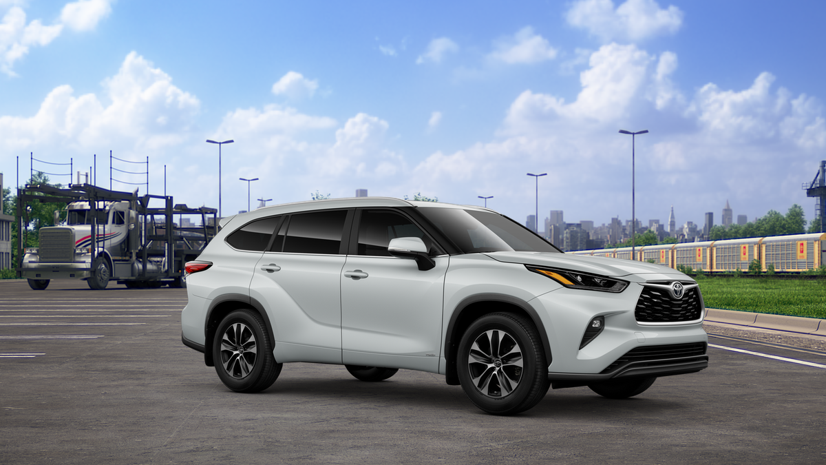 2025 Toyota Highlander Hybrid XLE photo 16