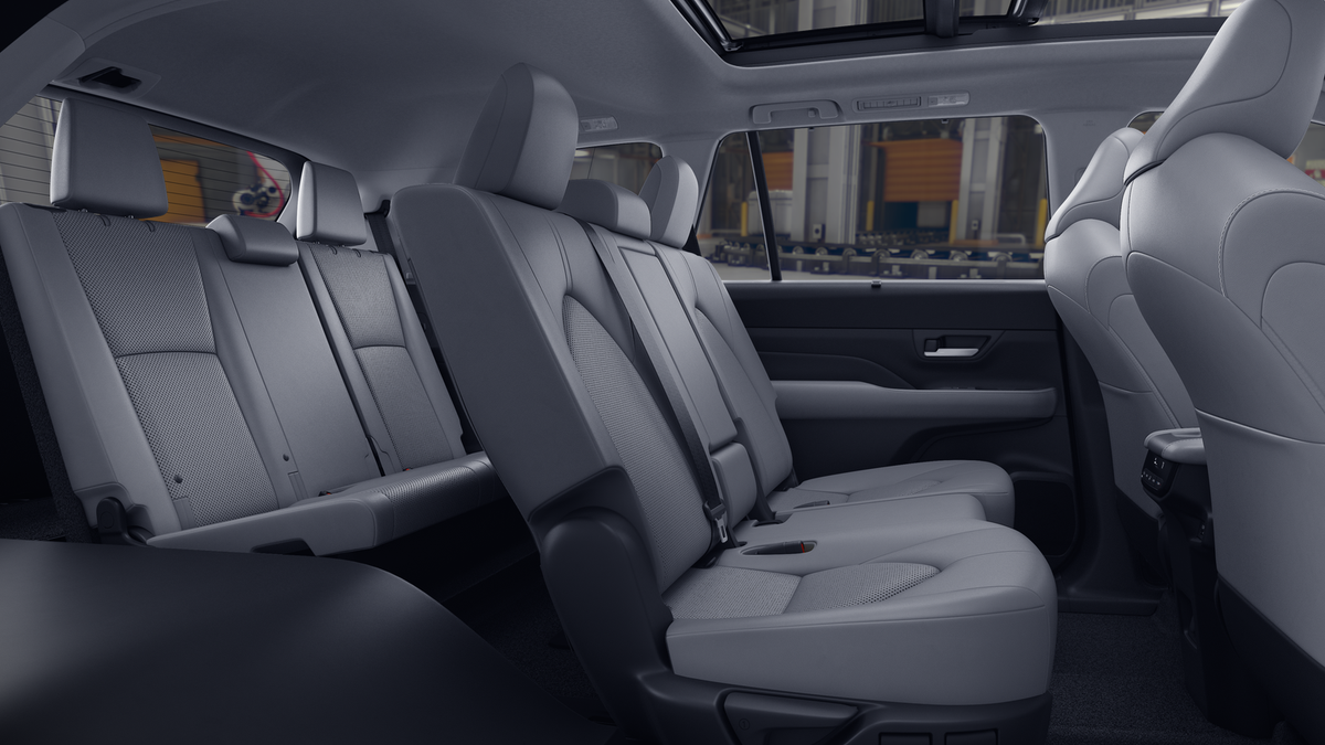 New 2026 Toyota Grand Highlander Hybrid SUV