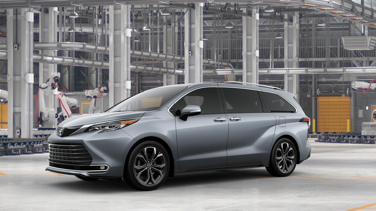 2025 Toyota Sienna Platinum photo 2