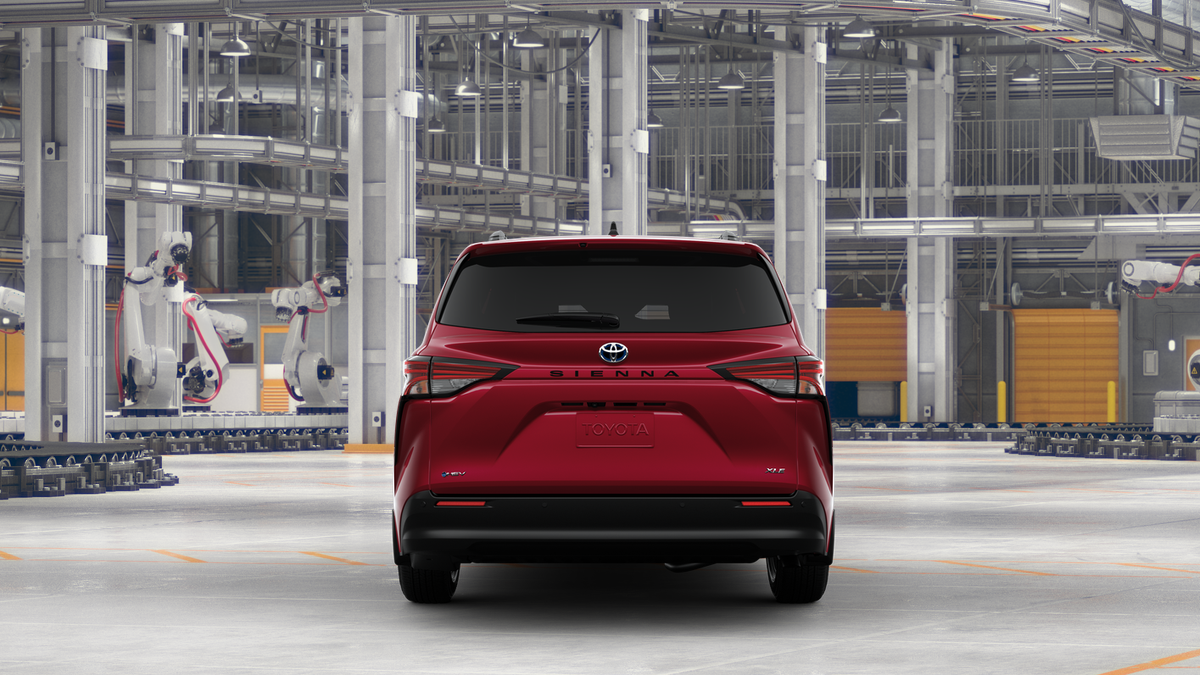 2025 Toyota Sienna XLE photo 10