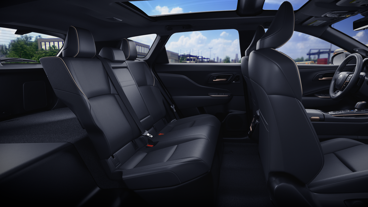 2025 Toyota Crown Signia Limited photo 19