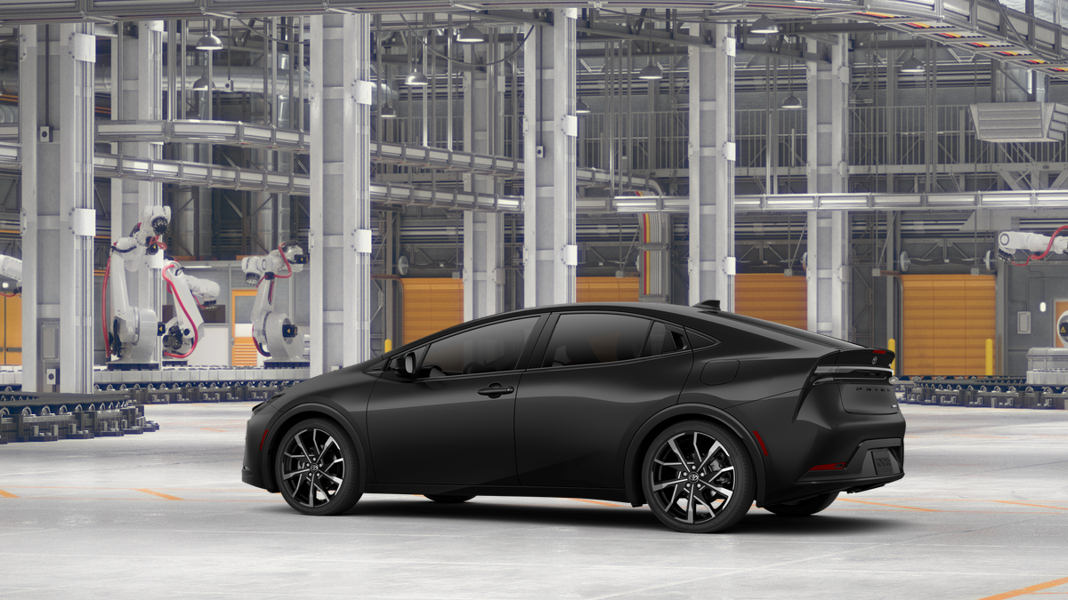 2026 Toyota Prius Plug-in Hybrid XSE photo 4