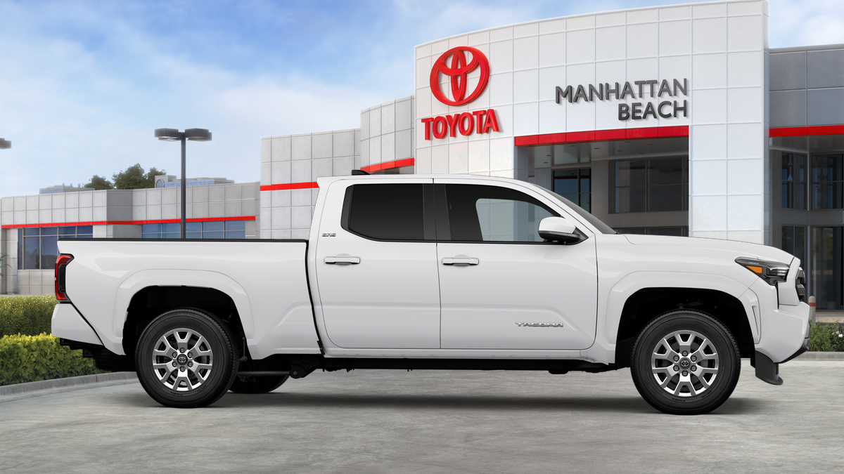 2026 Toyota Tacoma SR5 - Photo 13