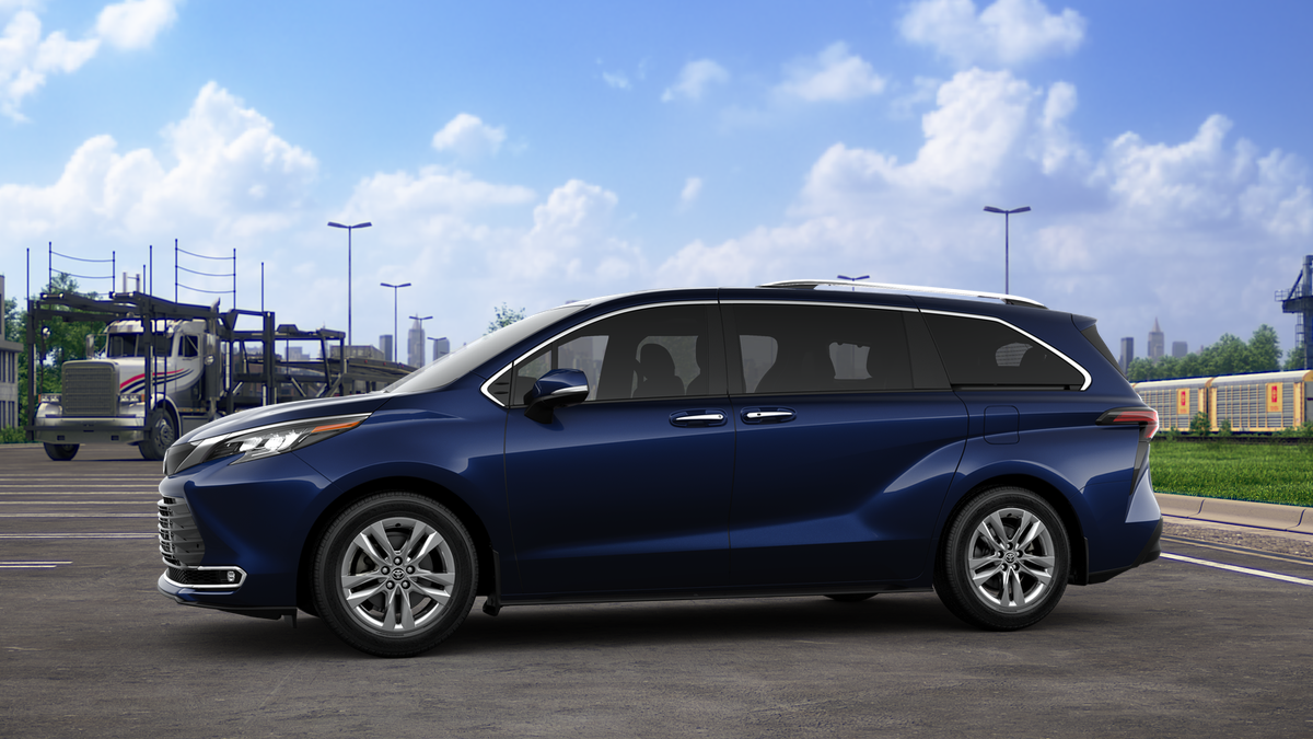 2025 Toyota Sienna Limited photo 3