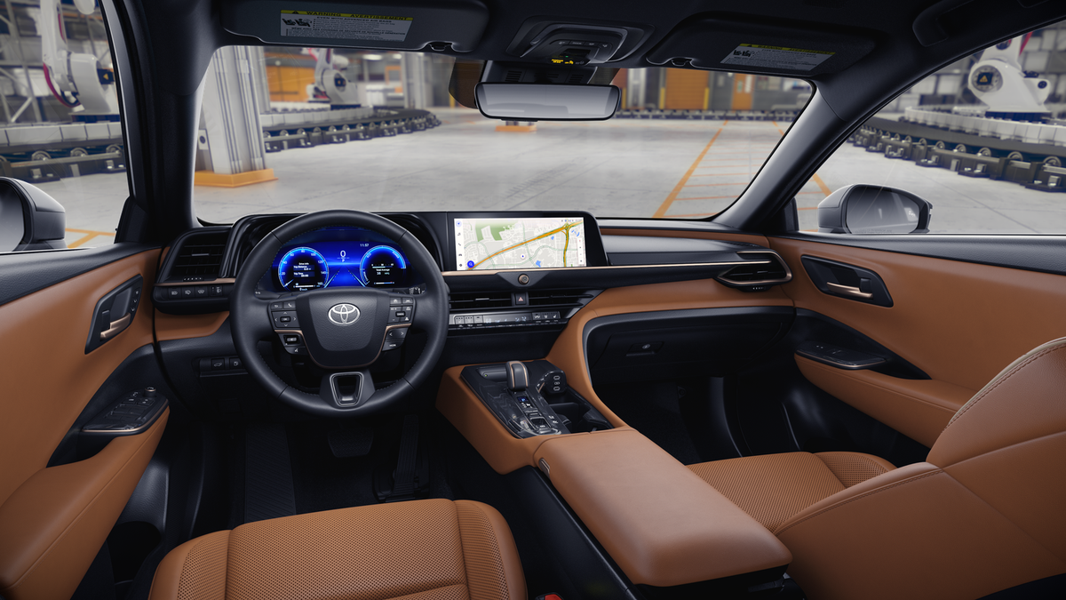 2025 Toyota Crown Signia XLE photo 19