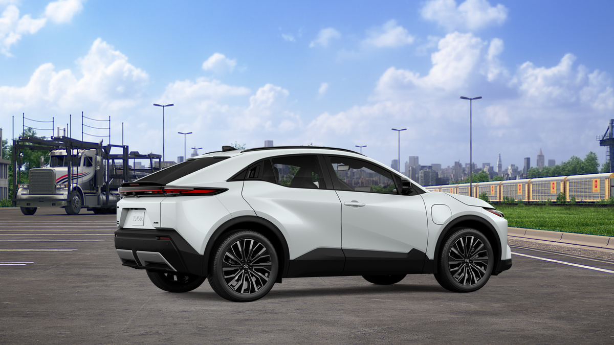 New 2026 Wind Chill Pearl <sup>1</sup> Toyota  XSE image 14