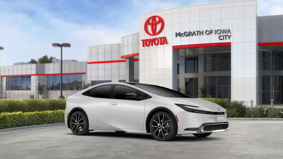 New 2026 Wind Chill Pearl <sup>1</sup> Toyota  Limited image 16