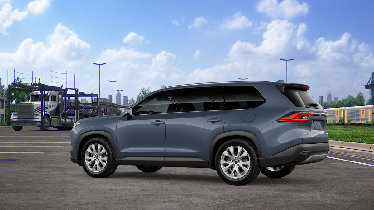 2026 Toyota Highlander Hybrid Limited photo 7