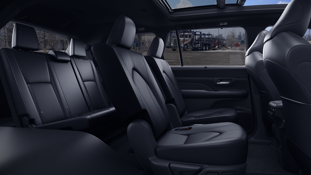 2026 Toyota Grand Highlander photo 2