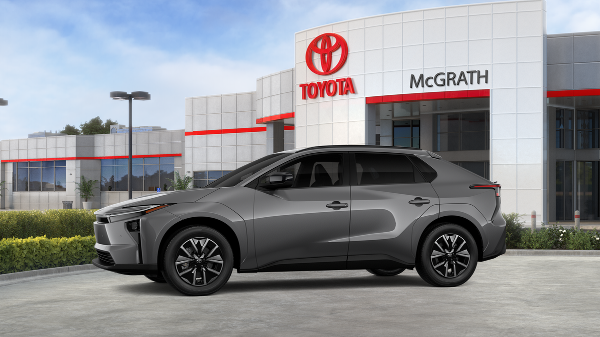 New 2026 Heavy Metal <sup>1</sup> Toyota  XLE image 5
