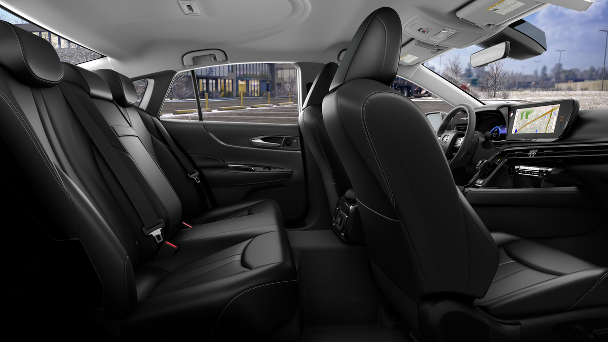 2026 Toyota Mirai photo 2
