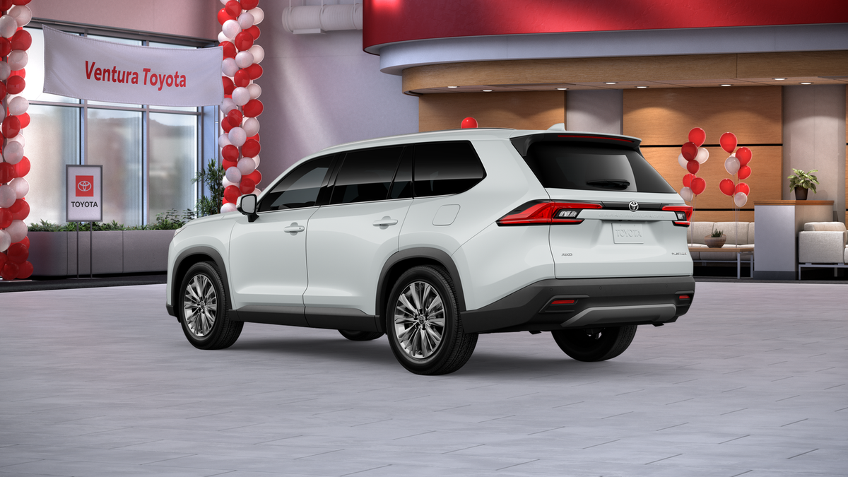 New 2026 Wind Chill Pearl <sup>1</sup> Toyota  Platinum image 8
