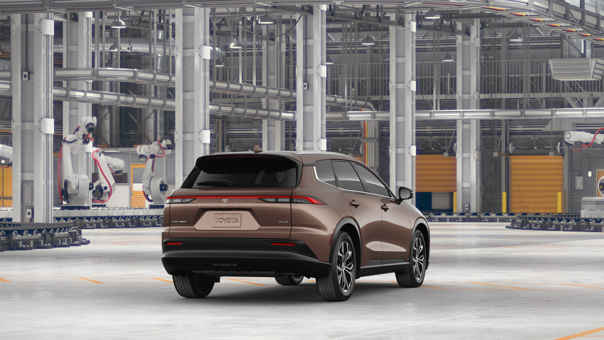 2025 Toyota Crown Signia XLE photo 9