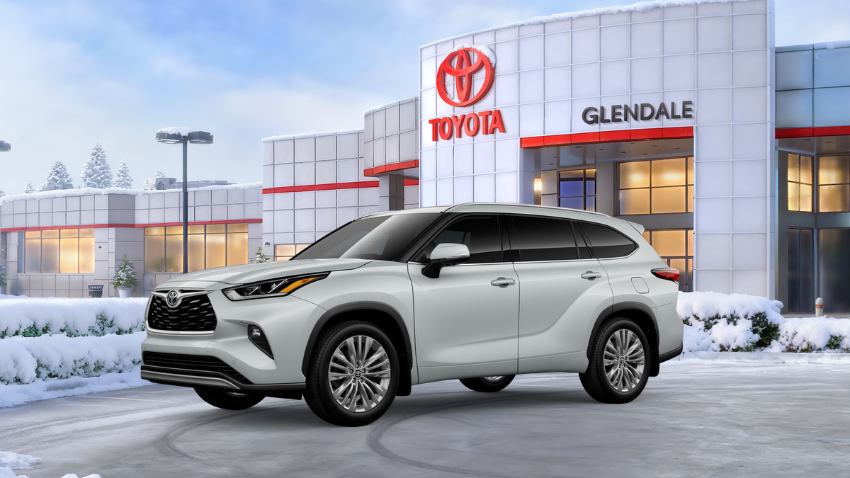 2026 Toyota Highlander photo 3